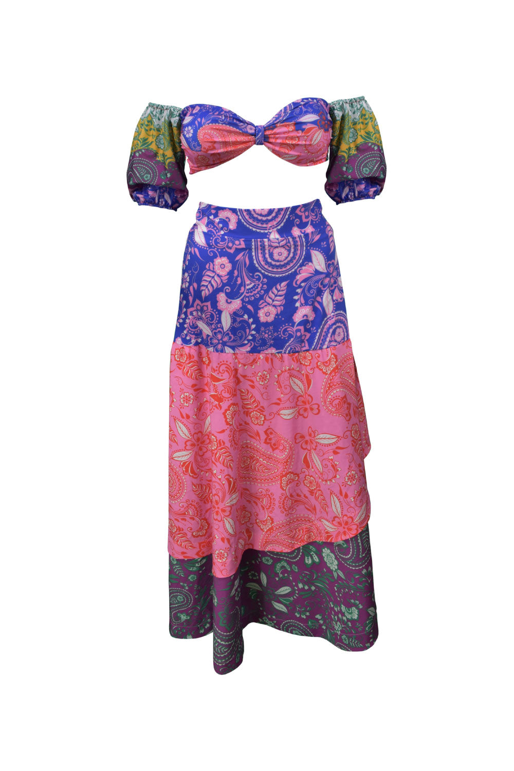 Image of the front of the Veraniega Set.